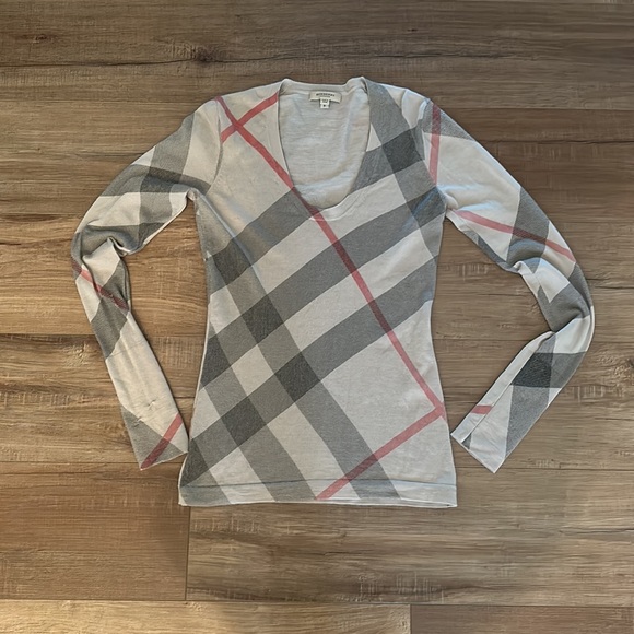 Burberry London classic check wool cashmere sweater Sz S - Picture 2 of 16